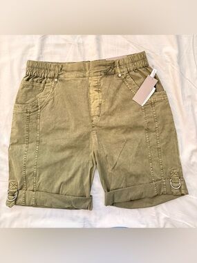 Soft Surroundings Olive Green Cargo Shorts